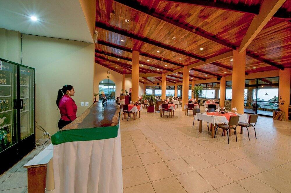 Foto de restauración de Hotel Montaña Monteverde