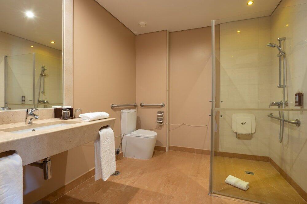Foto del baño de Hotel Vila Gale Collection Palacio dos Arcos