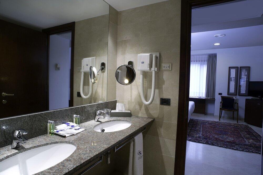 Foto del baño de Gran Hotel Rey Don Jaime