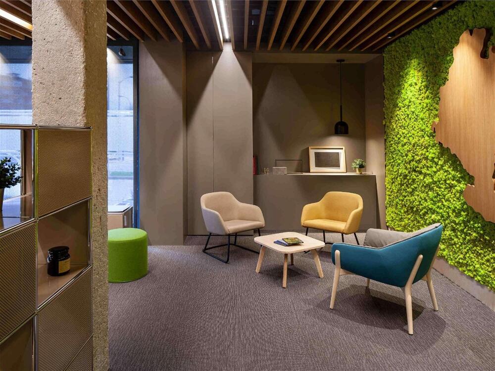 Foto de los servicios de Hotel ibis Styles Pamplona Noain