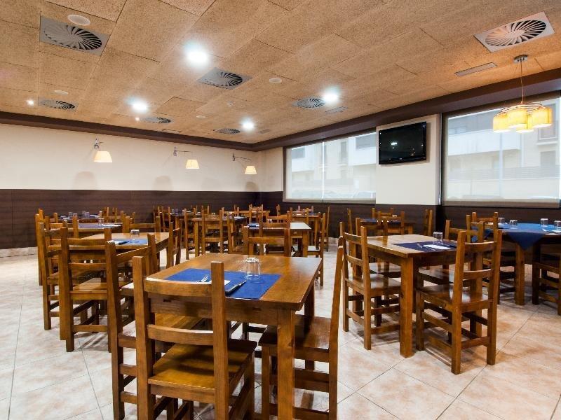 Foto general de Hotel ibis Styles Pamplona Noain