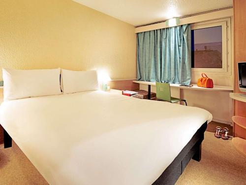 Foto de una habitación de Hotel ibis Nantes Centre Gare Sud