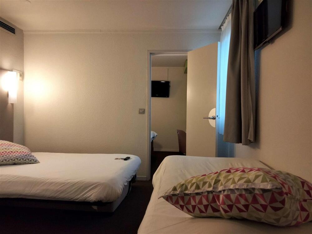 Foto de una habitación de Hotel Campanile Nice Aéroport