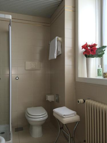 Foto del baño de Starhotels Cristallo Palace