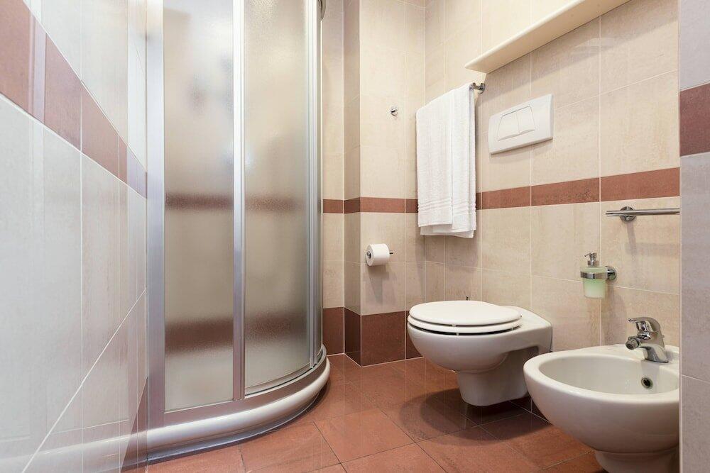 Foto del baño de Mokinba Hotels Baviera