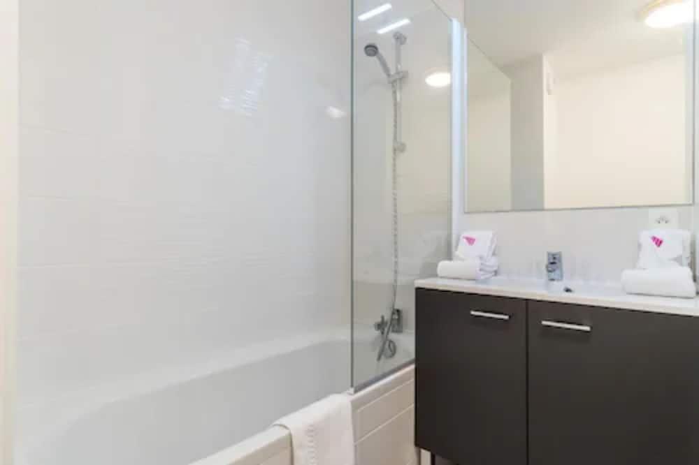 Foto del baño de Nemea Appart Hotel Quai Victor Tours Centre