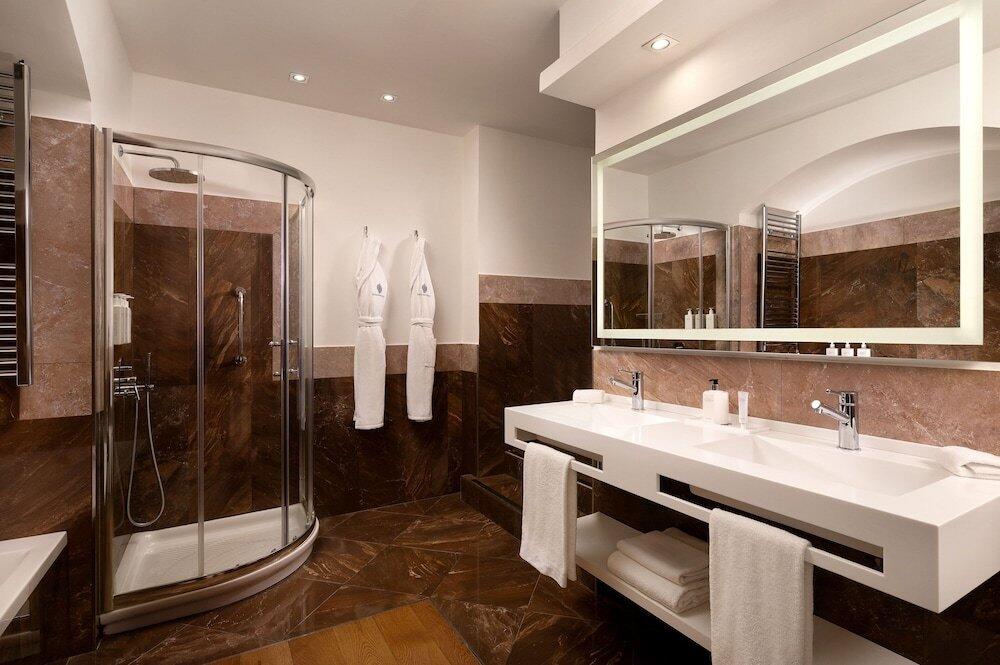 Foto del baño de Sina Villa Medici, Autograph Collection