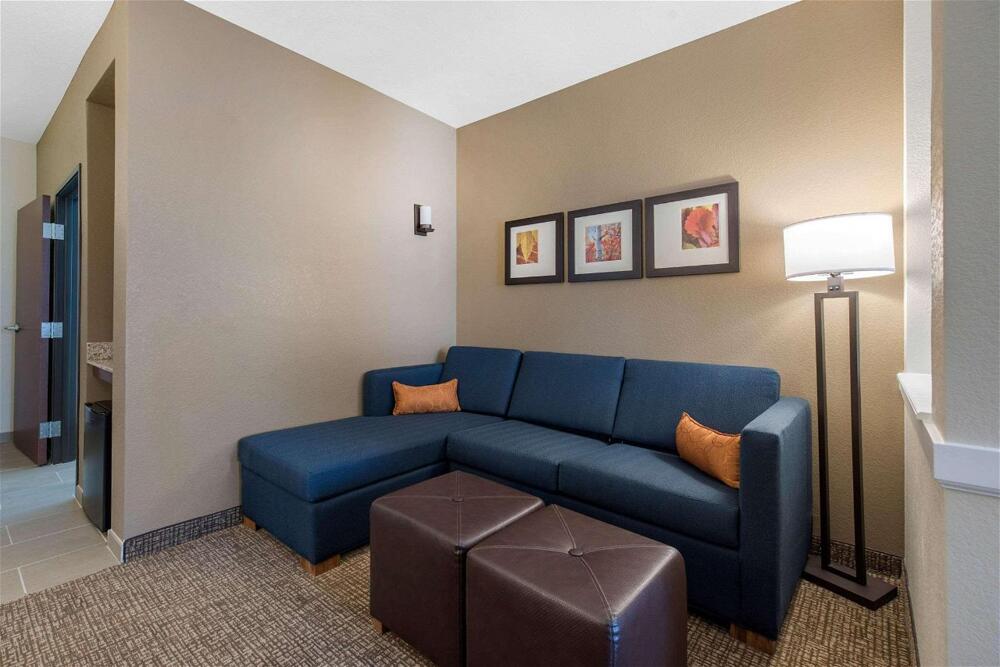 Foto de una habitación de Hotel Comfort Suites Denver International Airport