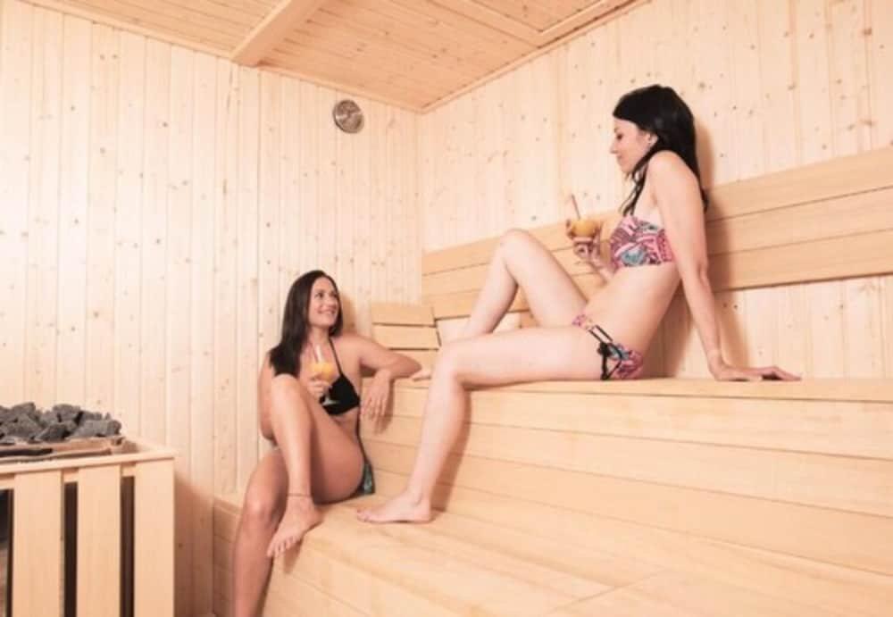 Foto de los servicios de Hotel Pompaelo Urban Spa