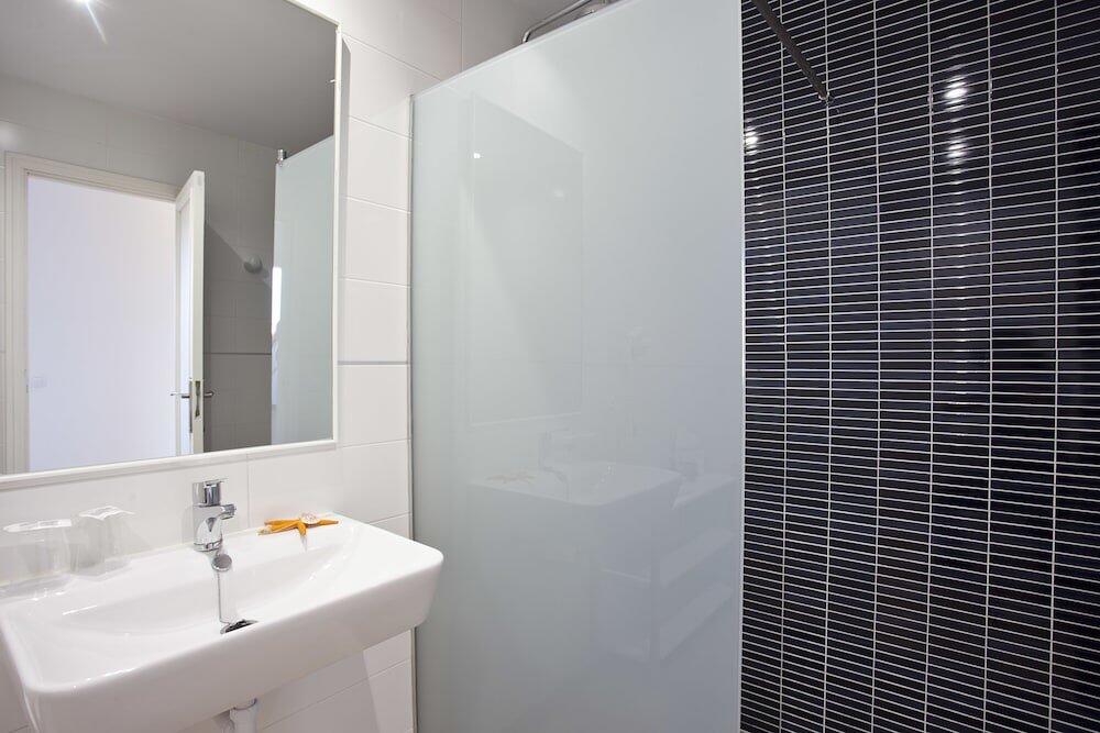 Foto del baño de BJ Playamar Hotel &amp;amp; Apartamentos