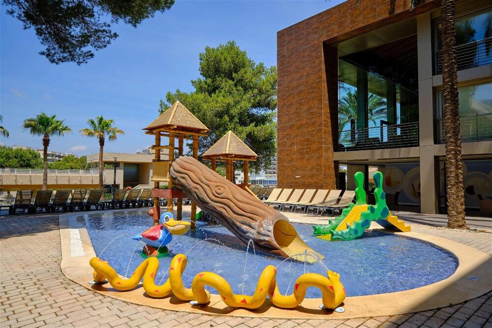 Foto de los servicios de Hotel Occidental Cala Viñas