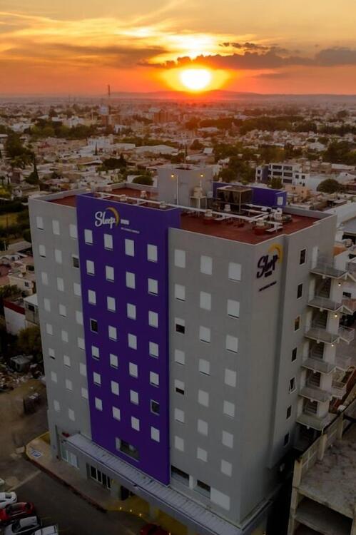 Foto del exterior de Hotel Sleep Inn Leon Antares