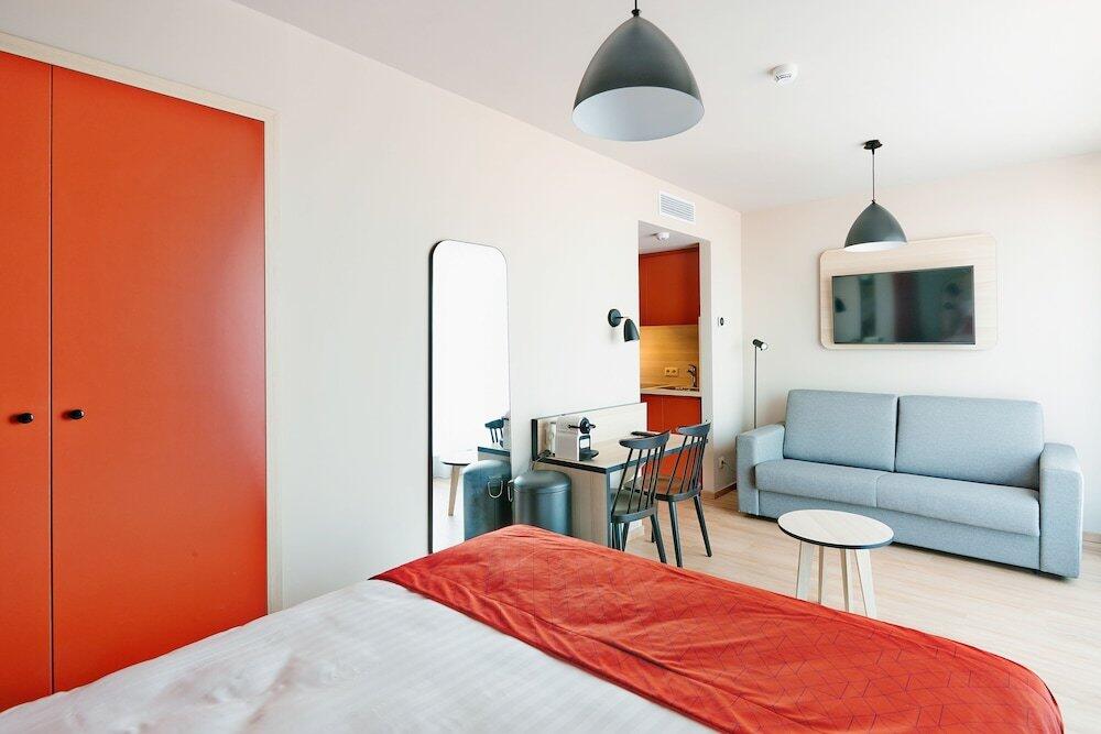 Foto de una habitación de Appart&amp;#039;City Confort Bruxelles Centre Gare du Midi