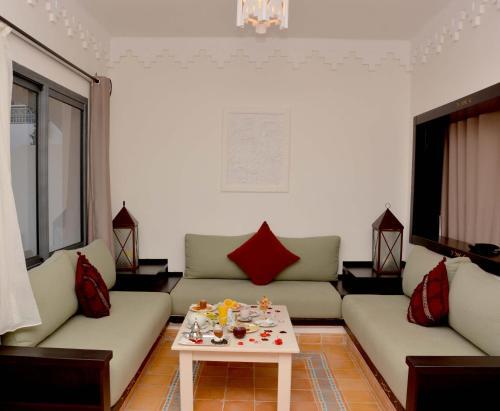 Foto de una habitación de Borjs Hotel Suites &amp;amp; Spa