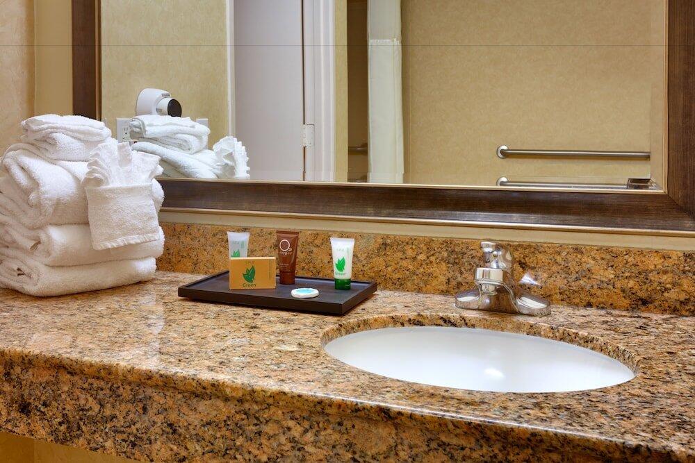 Foto de una habitación de Hotel Cortona Inn and Suites Anaheim Resort