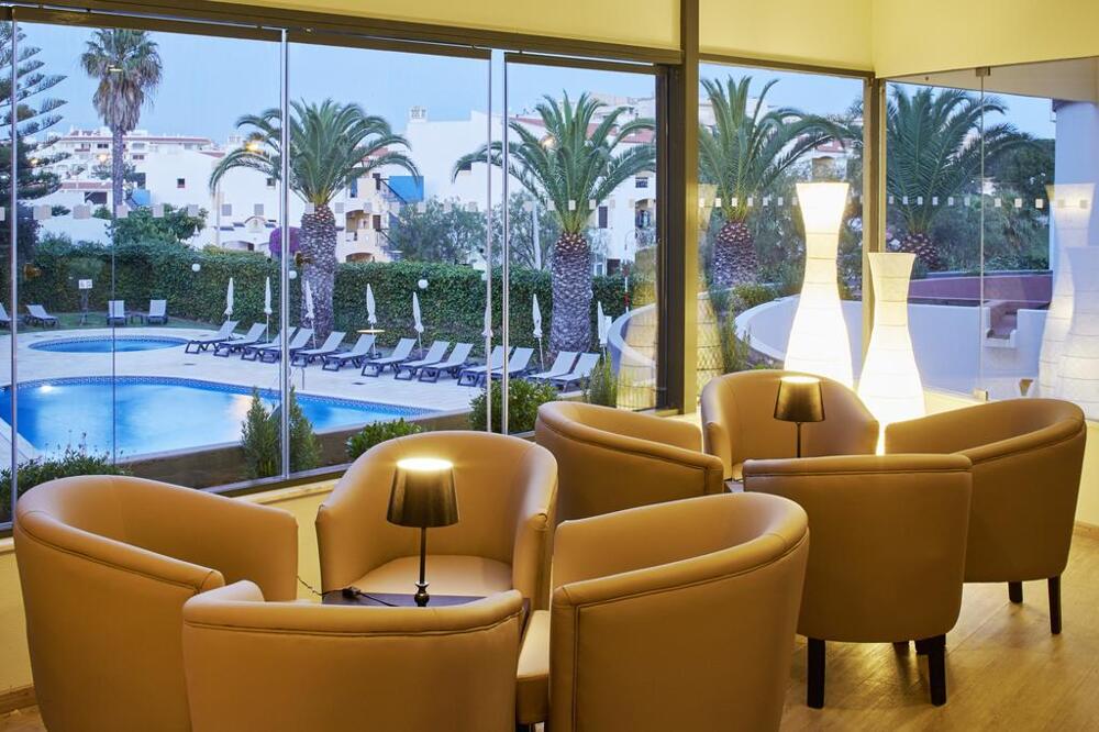 Foto de los servicios de Aparthotel Luna Clube Oceano