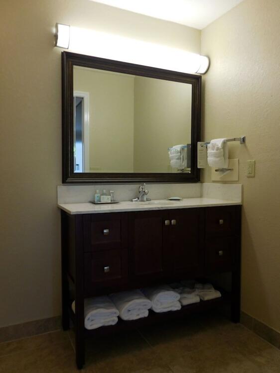 Foto del baño de Hotel Wyndham Garden Fort Myers Beach