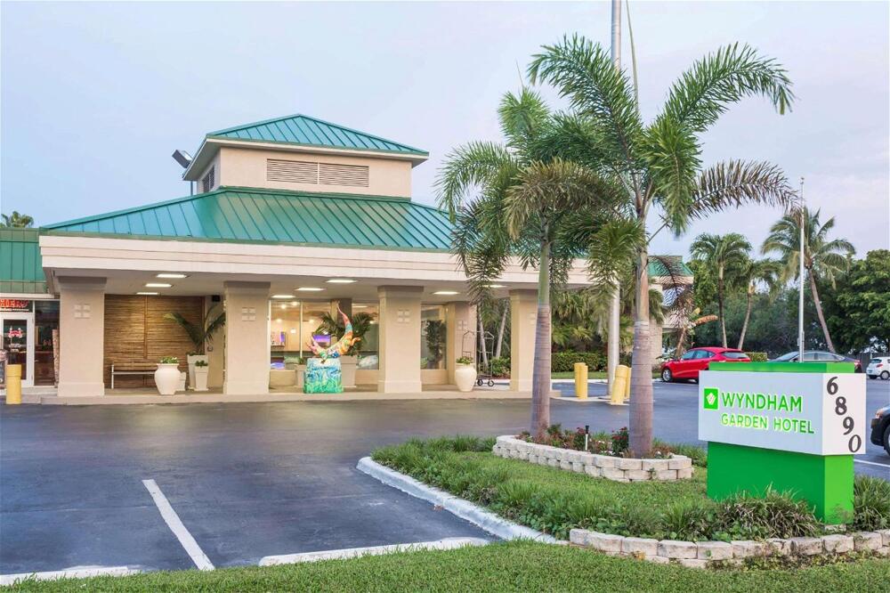 Foto del exterior de Hotel Wyndham Garden Fort Myers Beach