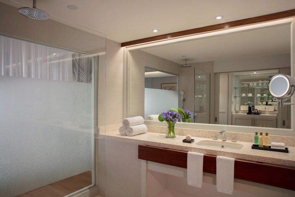 Foto del baño de Hotel Secrets St. Martin Resort &amp;amp; Spa