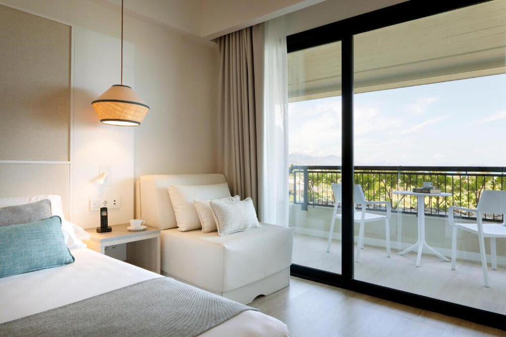 Foto de una habitación de Hotel The Signature Level at Grand Palladium Sicilia Resort &amp;amp; Spa