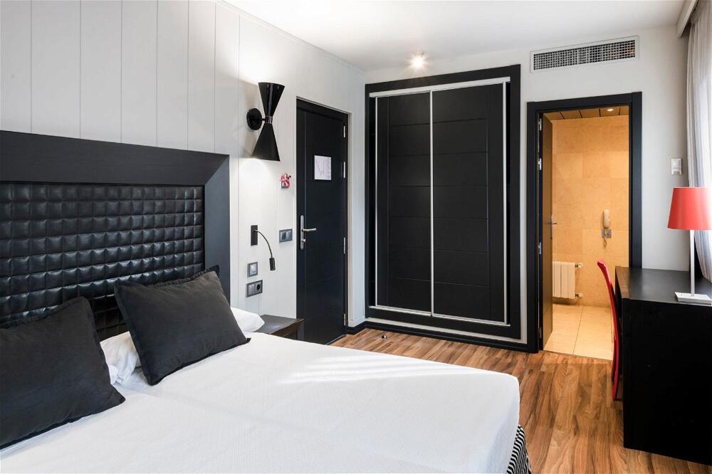 Foto de una habitación de Salles Hotel Aeroport de Girona