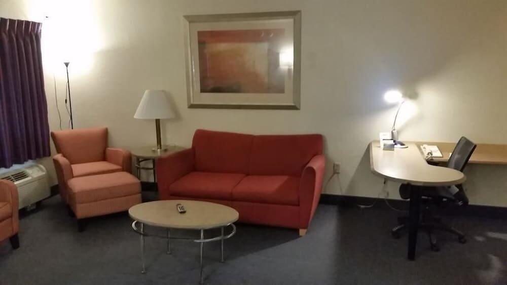 Foto de una habitación de Hotel Days Inn by Wyndham Buena Park
