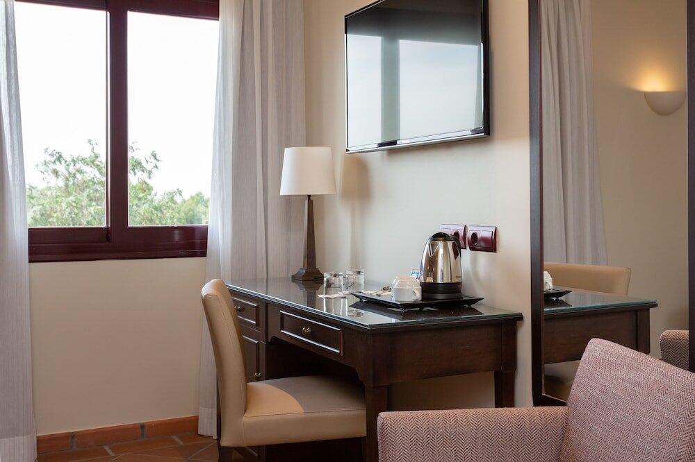 Foto de una habitación de Hotel Exe Layos Golf