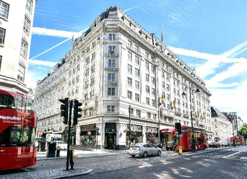 Foto del exterior de Strand Palace Hotel