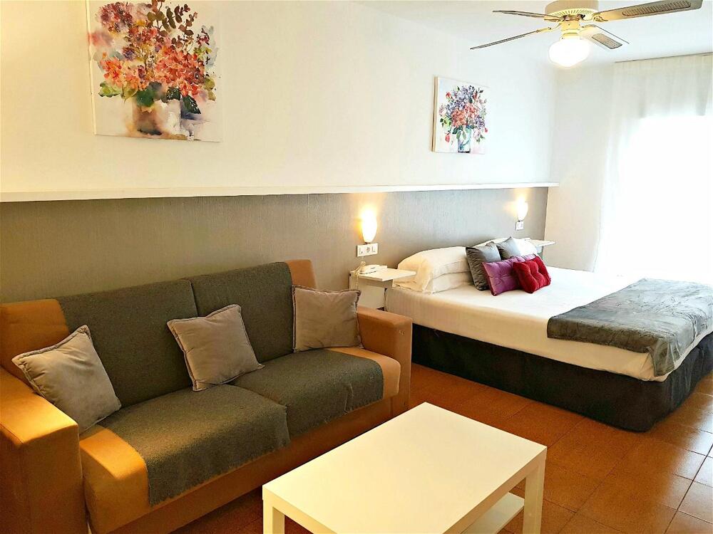 Foto de una habitación de Hotel Campomar Playa