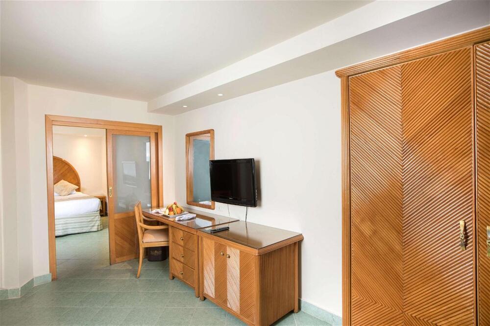 Foto de una habitación de Complejo Sunrise Holidays Resort -Adults Only