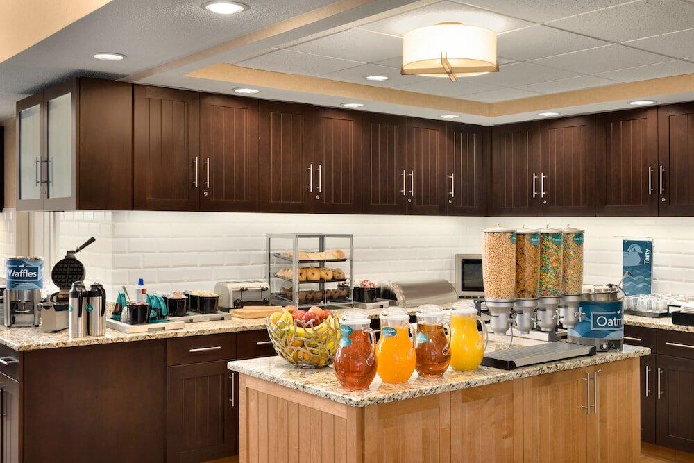 Dining – Hotel Homewood Suites by Hilton Grand Rapids