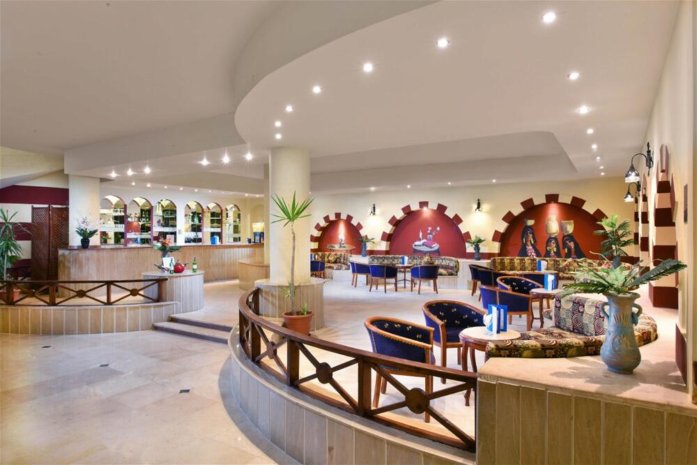 Foto de restauración de Hotel Bliss Nada Beach Resort
