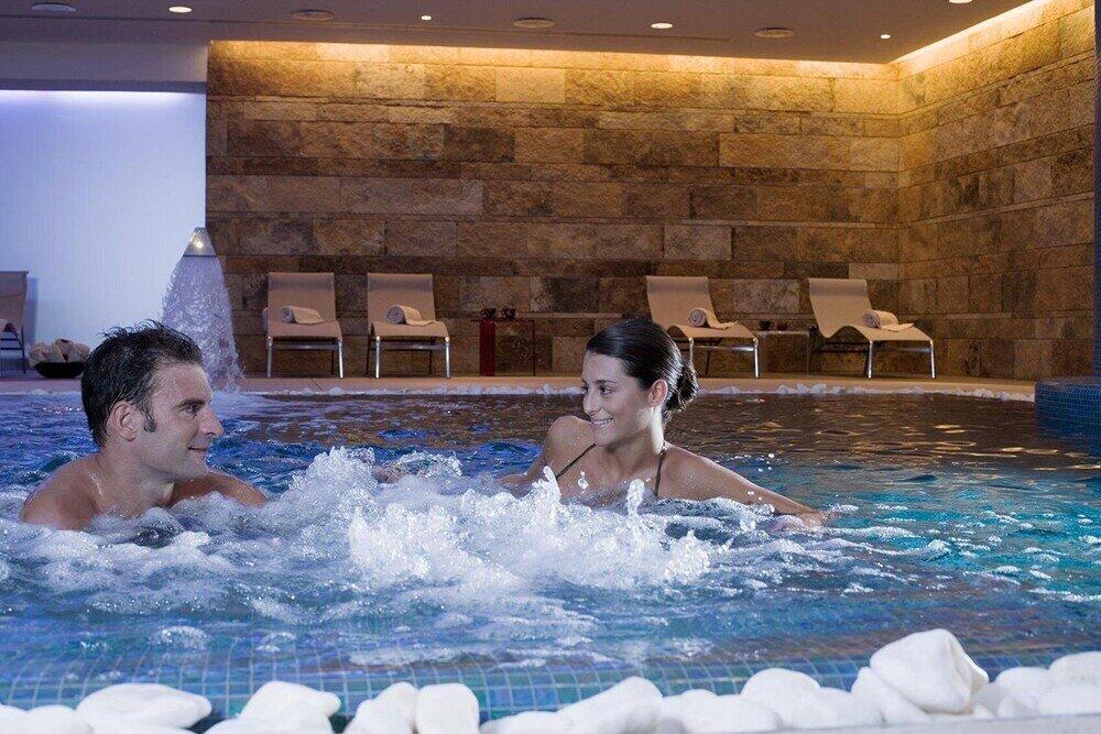 Foto de los servicios de UNAHOTELS T Hotel Cagliari