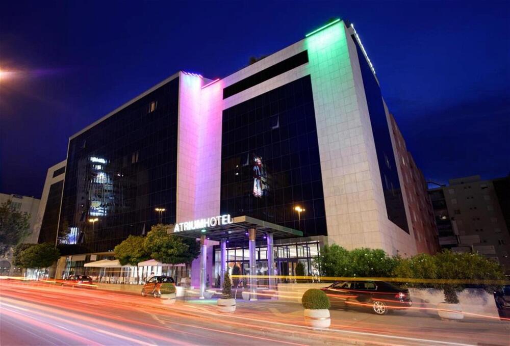 Foto del exterior de Hotel Atrium