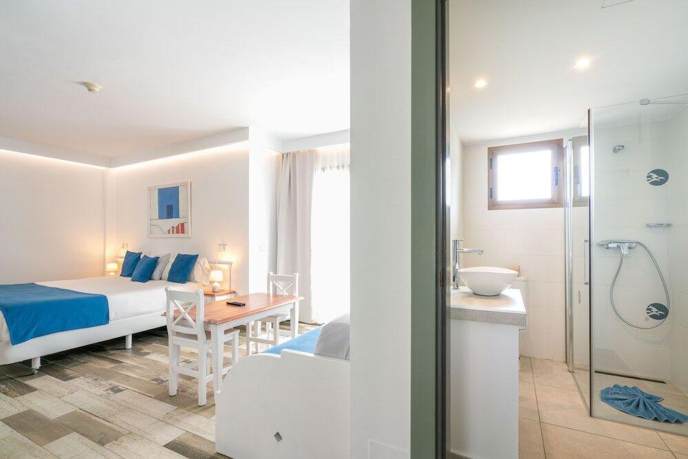 Foto de una habitación de Guya Wave Hotel