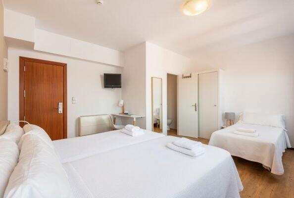 Foto de una habitación de Hostal Jume - Urban Rooms