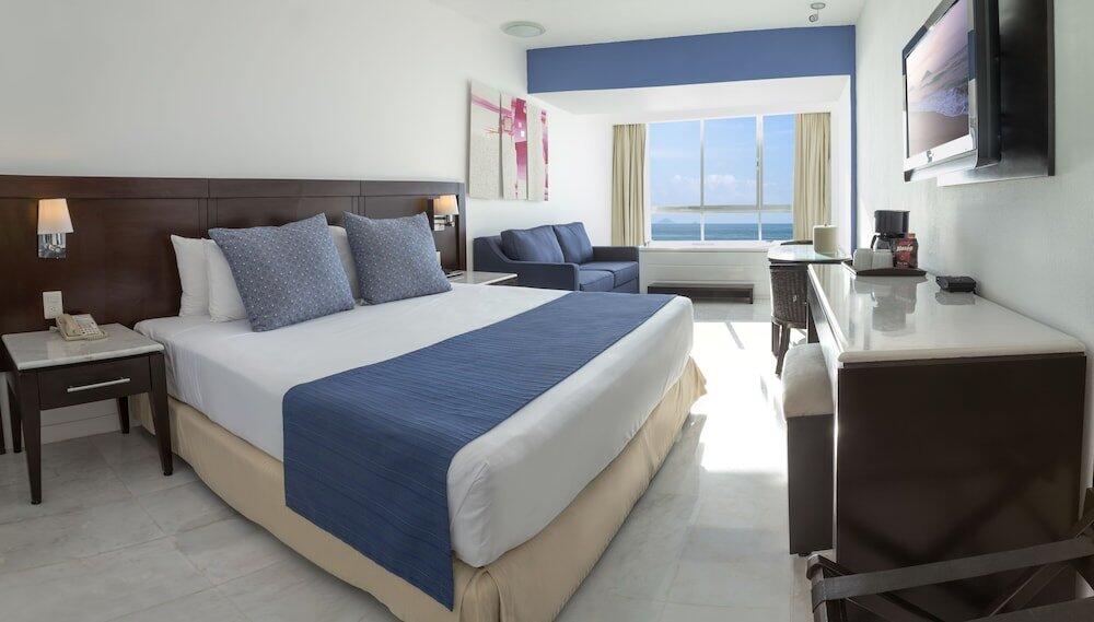 Foto de una habitación de Hotel Park Royal Beach Mazatlán