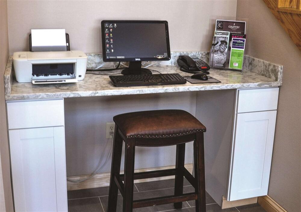 Room – Hotel Country Inn &amp;amp; Suites by Radisson, Fairborn South, OH