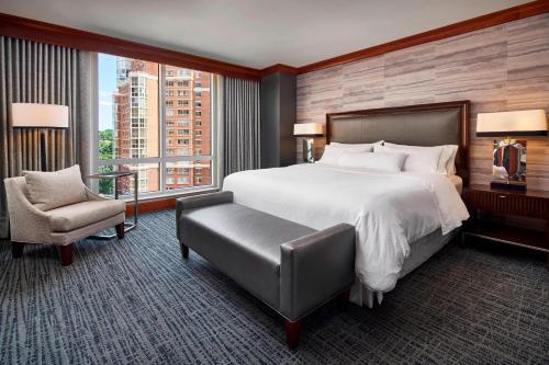Foto de una habitación de Hotel The Westin Alexandria Old Town