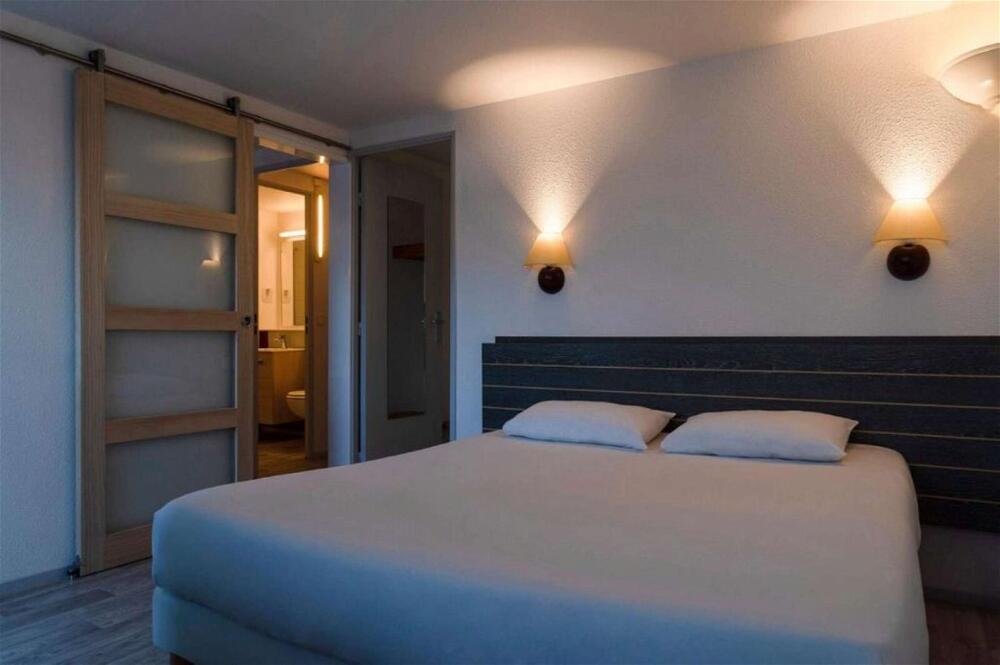 Foto de una habitación de The Originals City, Hôtel Morlaix Ouest (Inter-Hotel)