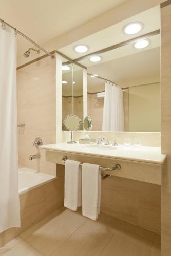 Foto del baño de Sheraton Salta Hotel