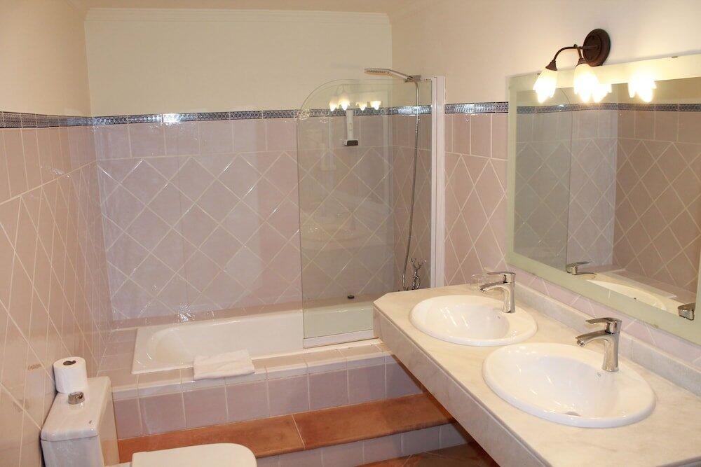 Foto del baño de Hotel Nou Dalt Muntanya