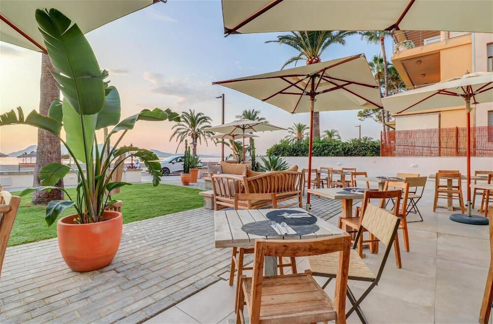 Foto de restauración de Hotel Hoposa Pollentia - Adults Only