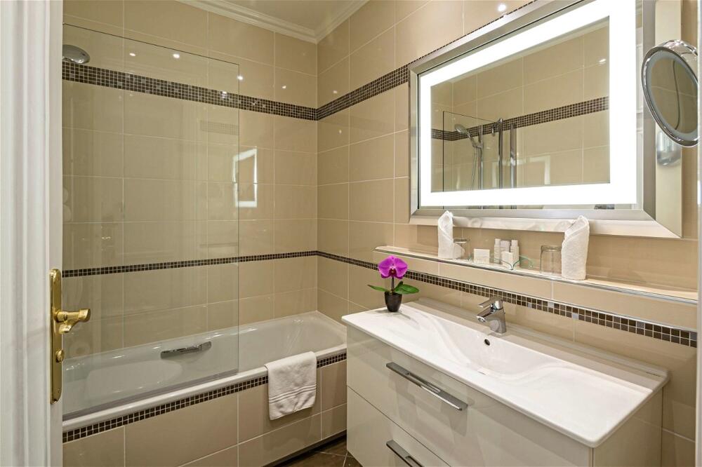 Foto del baño de Hôtel Regina Louvre