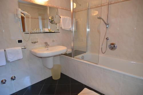 Foto del baño de Hotel Cristallo - Wellness Mountain Living