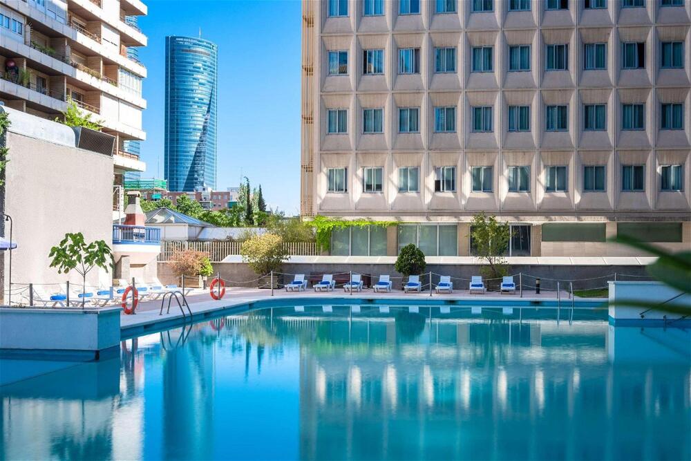 Foto de los servicios de Hotel Madrid Chamartín Affiliated by Meliá