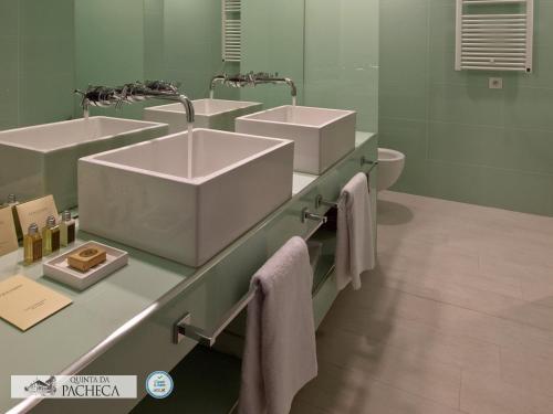 Foto del baño de The Wine House Hotel - Quinta da Pacheca