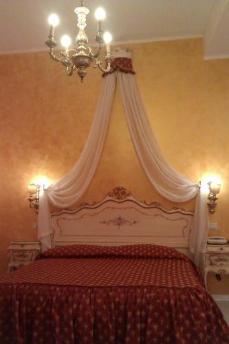 Foto de una habitación de Garda Sol SPA Hotel &amp;amp; Appartamenti