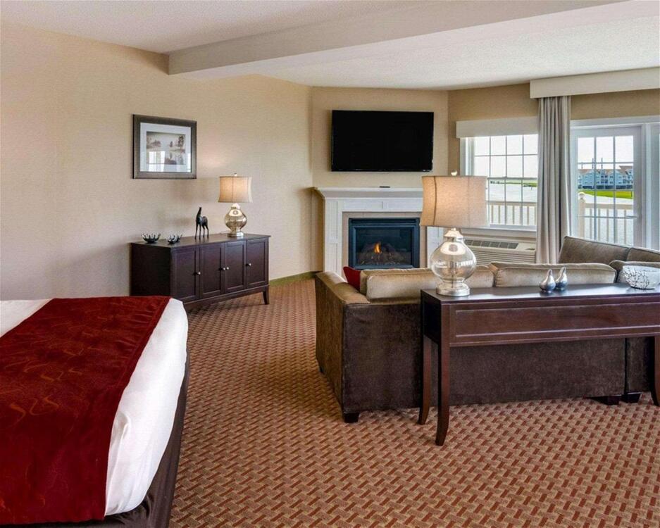 Foto de una habitación de Hotel Comfort Suites Chincoteague Island Bayfront Resort