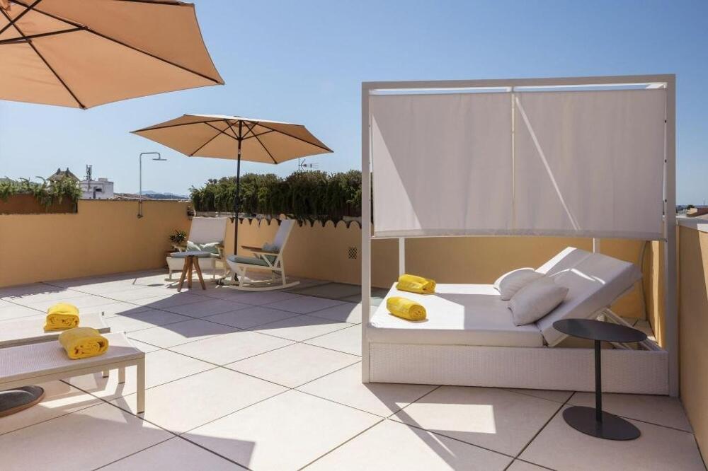 Foto de los servicios de Hotel Fonda Llabres